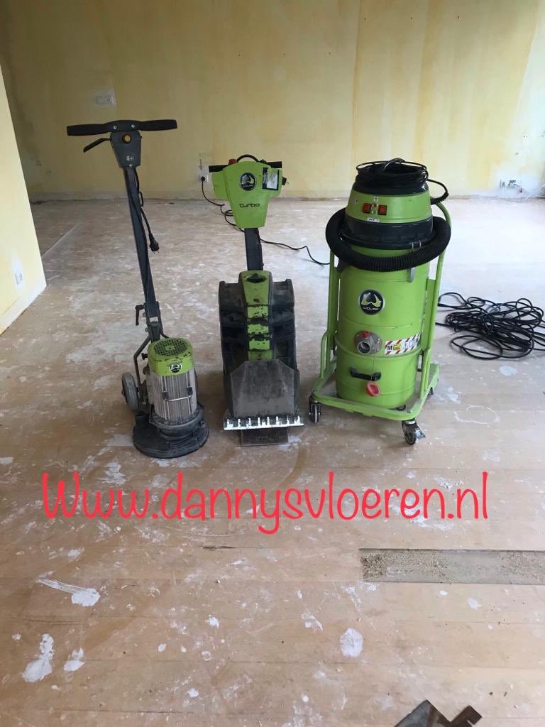 dannys_vloeren's tweet photo. Danny’s vloeren maakt uw nieuwe #pvcvloer #mflor #peitsman #eurocol ook #verwijderen wij uw #vloer #tapijt #parketvloer #marmoleum #tegelvloeren #cementdekvloeren wij hebben een mooie #showroom in #geldrop kom eens langs voor een vrijblijvende #offerte https://t.co/aJZSK0ZXuz https://t.co/EomhUTXpLH