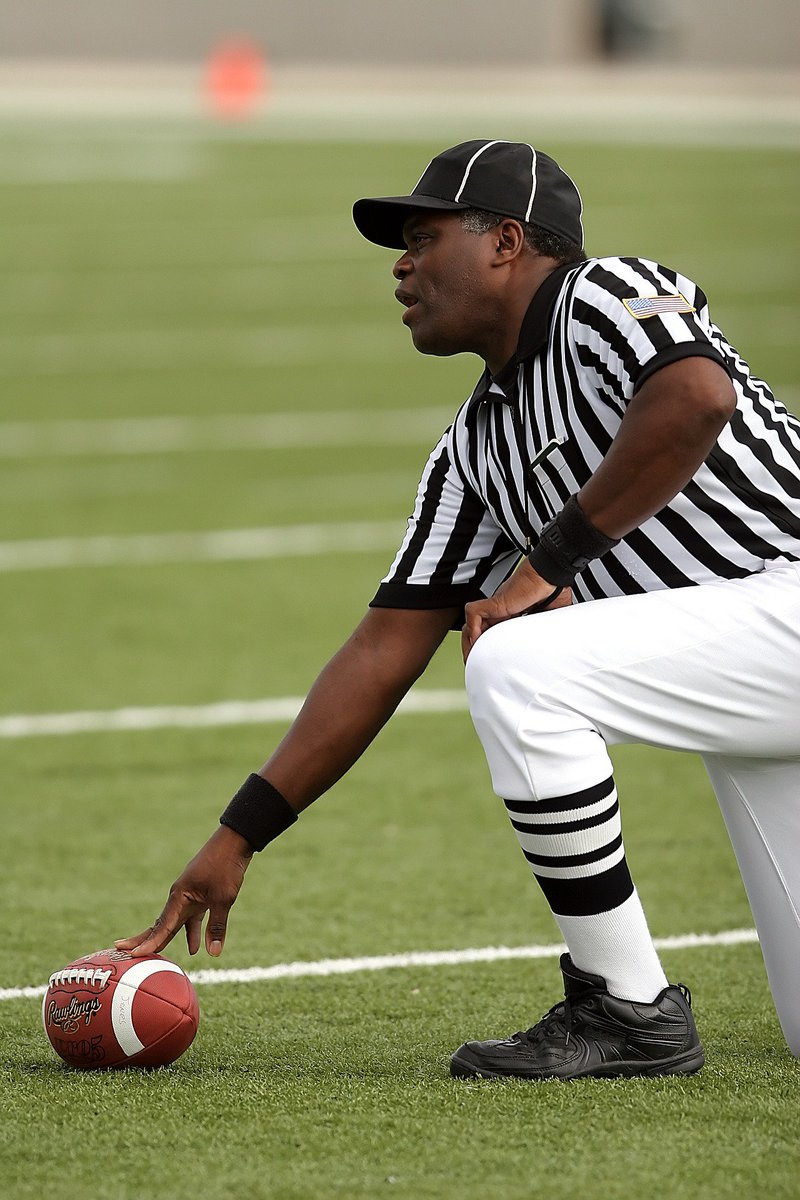 IFAF360's tweet image. Friday 1 February will see IFAF seek to recruit members of Officiating Committees on a number of continents. More on IFAF.org from Feb 1. #GetInvolved