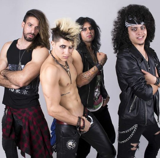 #rocknroll  🤘🤘🤘🤘
#DisasterMachine 👊👊👊👊
📸 <a href="/Imago_nima/">Imagonima</a> <a href="/misa_castro/">Misael de Regla.</a>