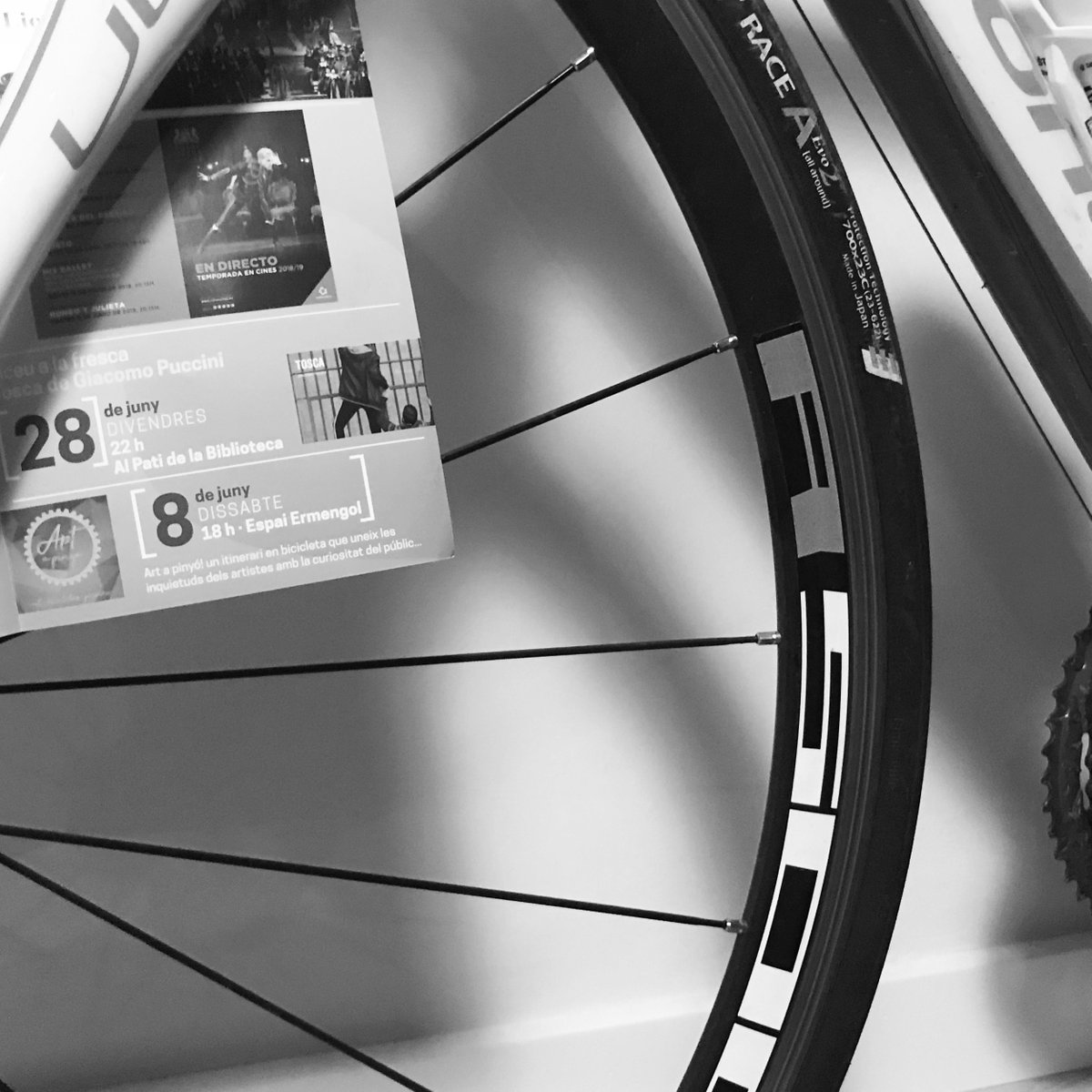 artapinyo's tweet photo. Ja ha arribat a les bústies l'agenda cultural de la Seu de gener a juny. Ens heu trobat ja? #artapinyó #artbicicletespirineu #8dejuny https://t.co/CsFevcttpV