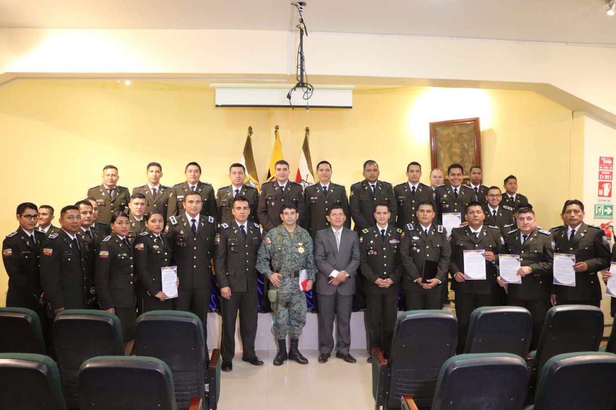 CONDECORACIÓN 🎖Un agradecimiento al alcalde de <a href="/AShushufindi/">Alcaldía Shushufindi</a> por el reconocimiento al trabajo desempeñado en beneficio de la seguridad de Shushufindi, como comandante del BOES 54 CALLE en 2017 - 2018 y como jefe local @ECU911NuevaLoja 2018 - 2019