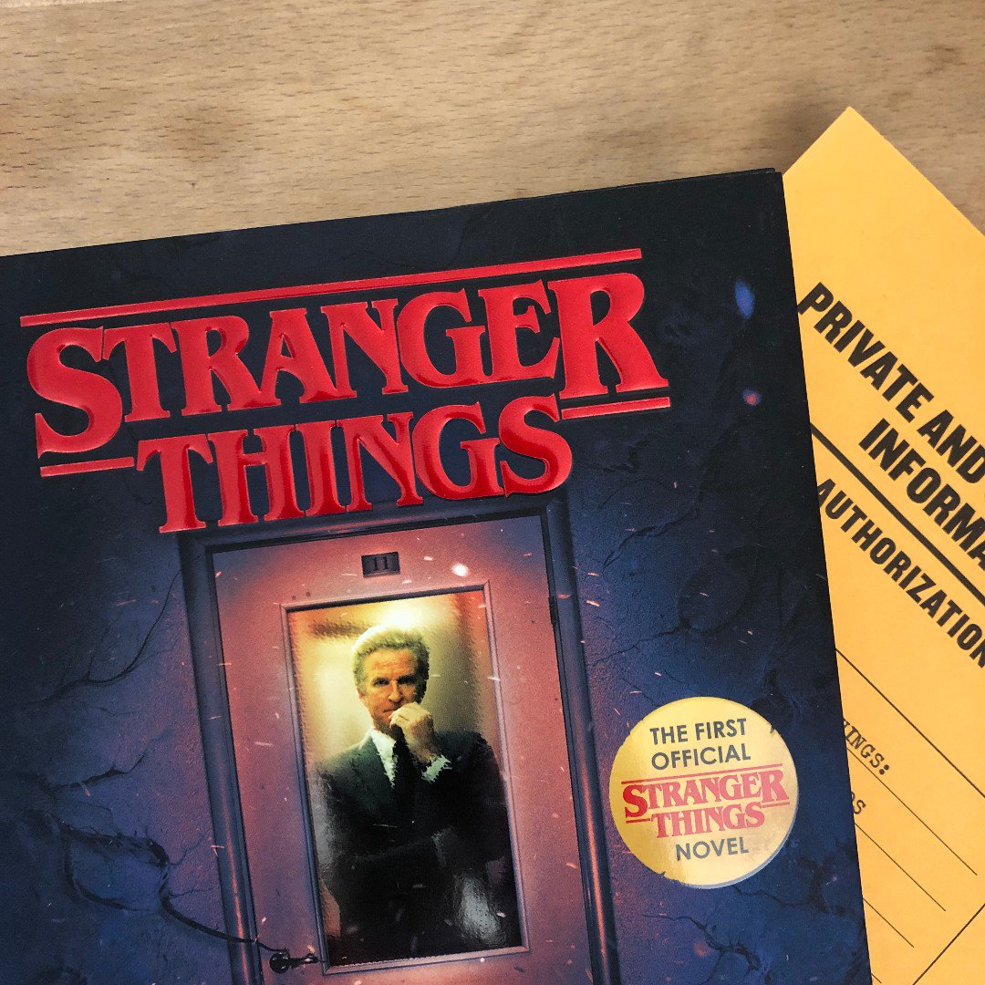 DelReyBooks's tweet photo. Before the Demogorgon...before the Mind Flayer...terror wore a human face. Dive into the history of the Hawkins Laboratory, Terry, Kali, and more in STRANGER THINGS: SUSPICIOUS MINDS, available 2/5! https://t.co/IAXUXpkvpc