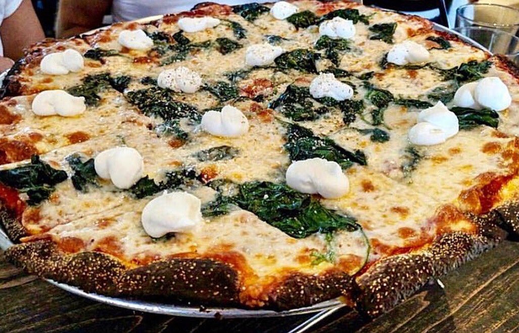 PizzaRockLV's tweet photo. Our favorite way to eat spinach? Sautéed & on top of the Frank Nitti! 😋
#SoGood #Yum #FrankNitti #Pizza #ChicagoCrackerThin https://t.co/SNjs2TOHfY