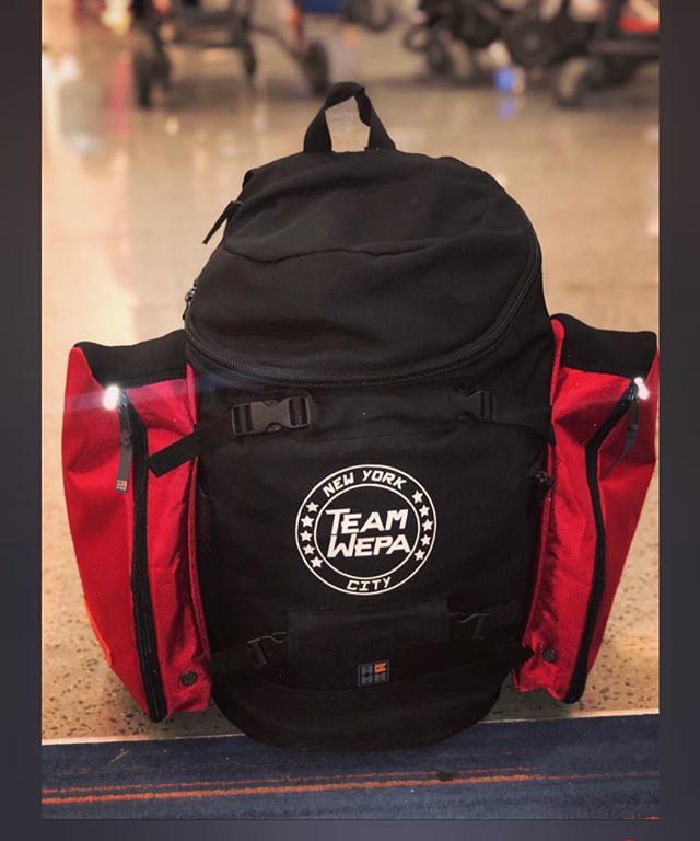 solepack's tweet image. Take us with you!!!!
NYC🥶 ✈️ DR😎.
Big ups to our @team_wepa_nyc fam @nadies_p__ ⚡️⚡️⚡️💯 #Solepack #crewlove #checkinbags #bagszn #packyourbags #igsneakercommunity #sneakerbags #runningkicks #travelblog #ontherun bit.ly/2TwoSzO