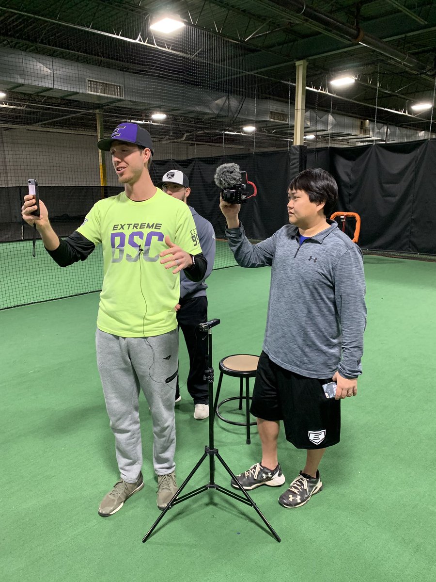 casey_fair95's tweet photo. FaceTime interview with @jaegersports today. Talking everything throwing, preparation, and mental game. We appreciate everything you do Alan! @ExtremeEliteBB @ExtremeEliteSB @ExtremePride99 @CoachTimFox @hanzellane https://t.co/MF2hYIlQg4