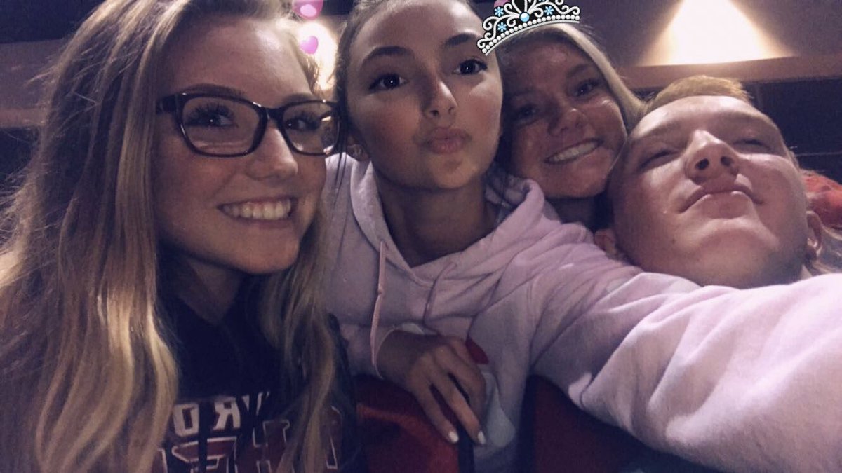 JillChapp's tweet photo. Happy Birthday love❤️❤️ Have a great day @FaithCallahan31 https://t.co/VLrNCNcTVf