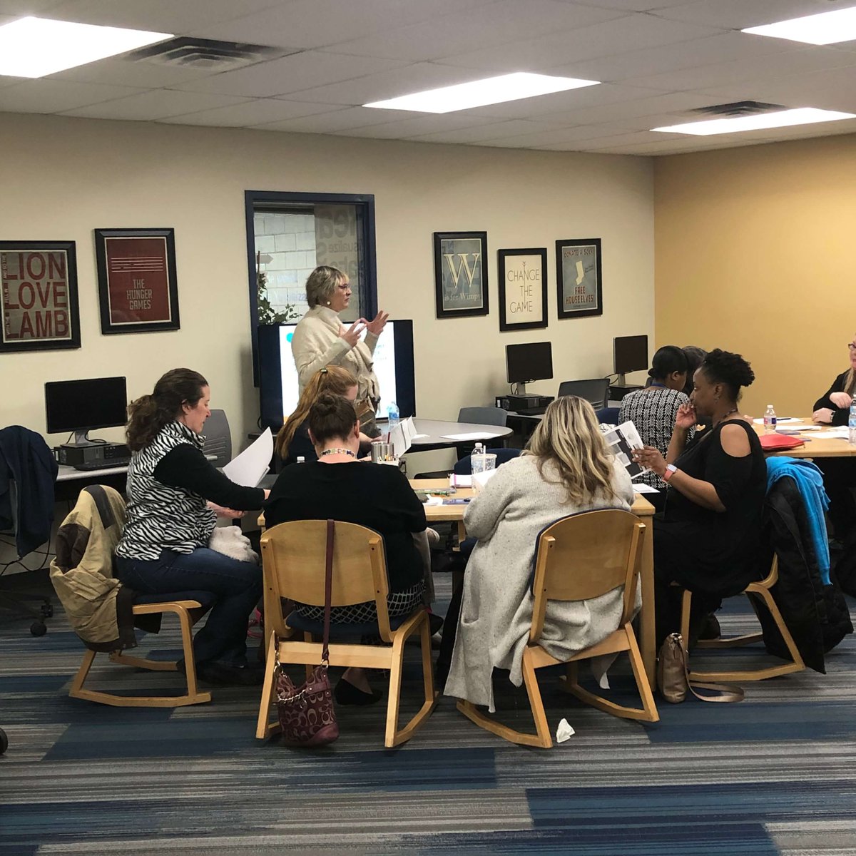 MemMidTulsa's tweet photo. The library hosted @b00klady and the second year librarians today. They used 3rd quarter standards to create amazing Makerspace activities! #INCharge #TPSlibraries #successTPS https://t.co/Y0ycxFsrvD