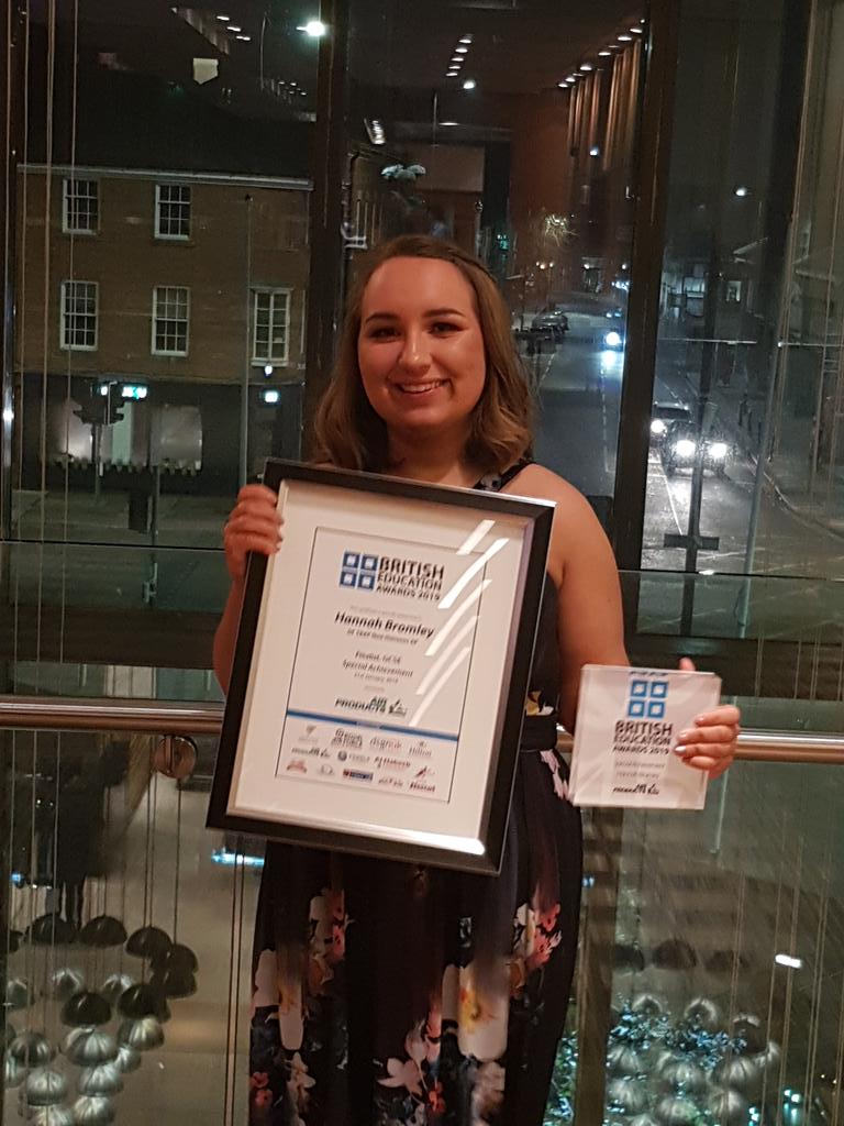 Emma_horizons's tweet photo. Absolutely fabulous evening at The British Education Awards. Amazing and deserving winner Hannah Bromley @hannahbromley12 https://t.co/8Y9HZvAYNf
