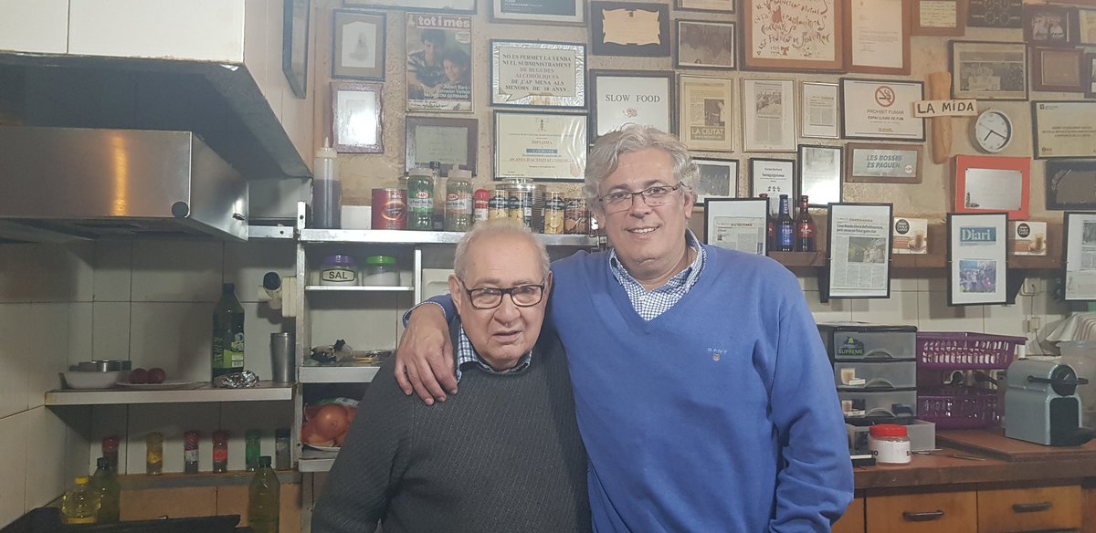 jordisendra's tweet image. Quina vetllada tan extraordinària! I com q sempre tinc un moment x aquells q patiu presó i exili estic segur q aviat junts farem un gran bocata d llibertat a Can #BoadaPregoner 
#GraciesBoada per tanta humanitat i humilitat. Seràs el millor pregoner d #SantaTecla Som #Tgntt