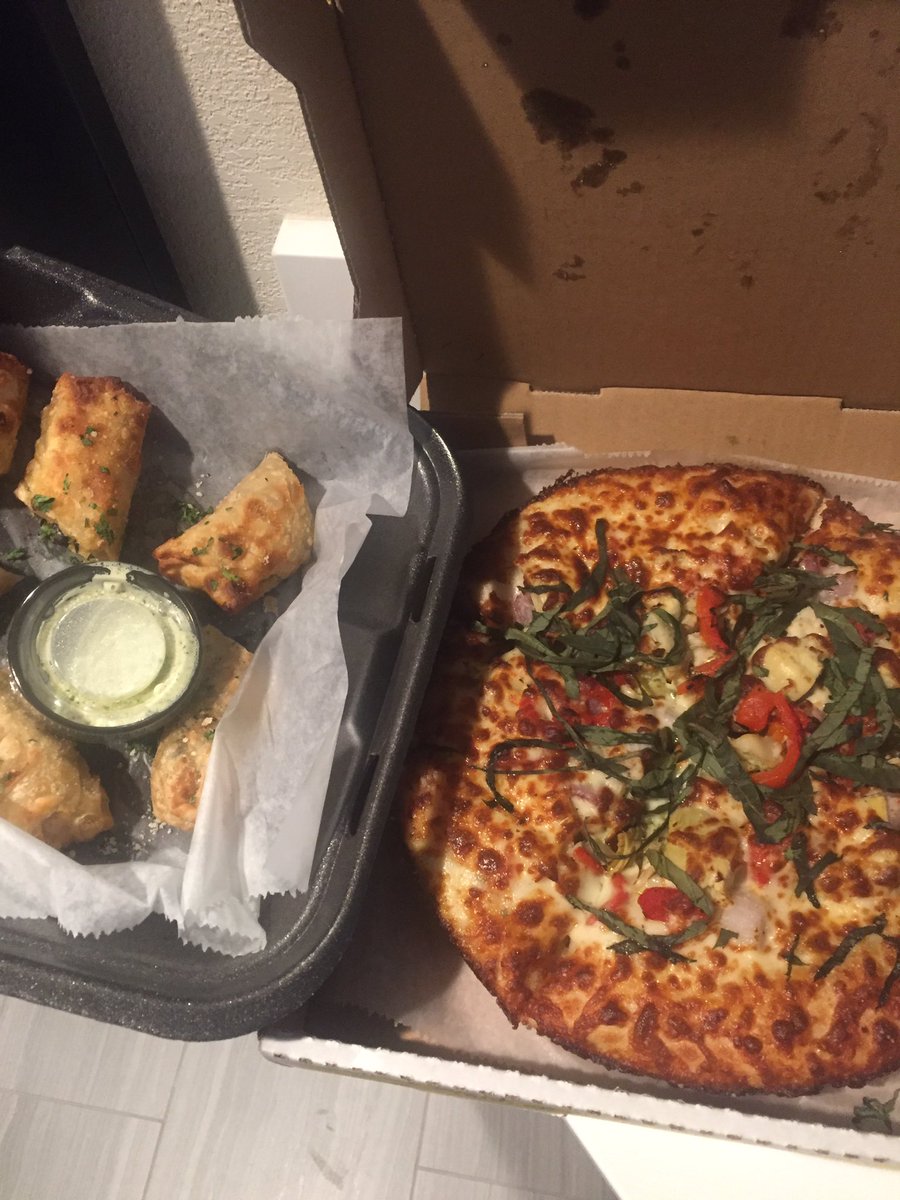 JoshLSnyder's tweet image. In town for the #ESEAConference &amp;amp; had @artegopizza recommended. #bombdiggity Chicken Pesto and SW Egg Rolls. Didn’t disappoint &amp;amp; lunch for tomorrow.