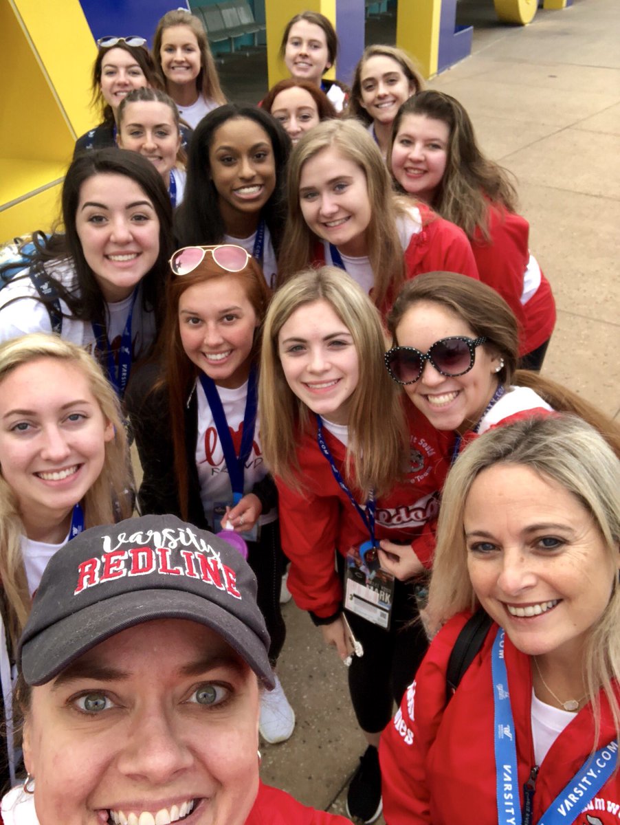 FZSVDT's tweet photo. We’ve been busy going through orientation, practicing on Broadway, &amp; now to Epcot to eat!🐾 https://t.co/p1lj49HI3J