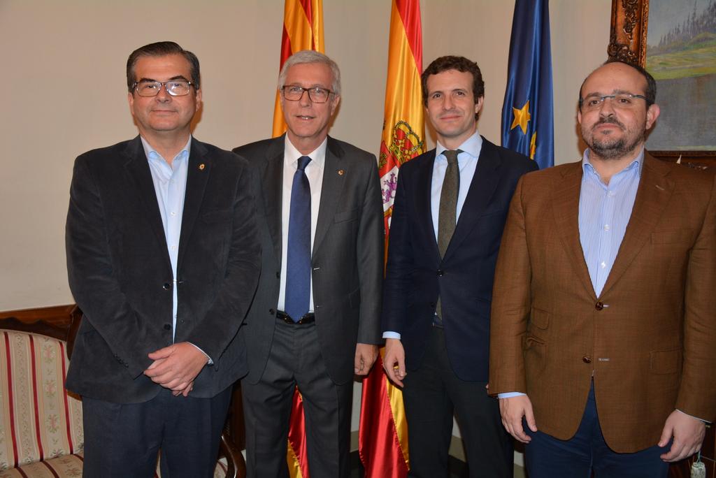 joan_ru_ca's tweet image. Les 2 fotus del dia a la #TarragonaComplexa. #Bonanititapat #GraciesBoada #BoadaPregoner #TgnTT #CasadoEspañolazo