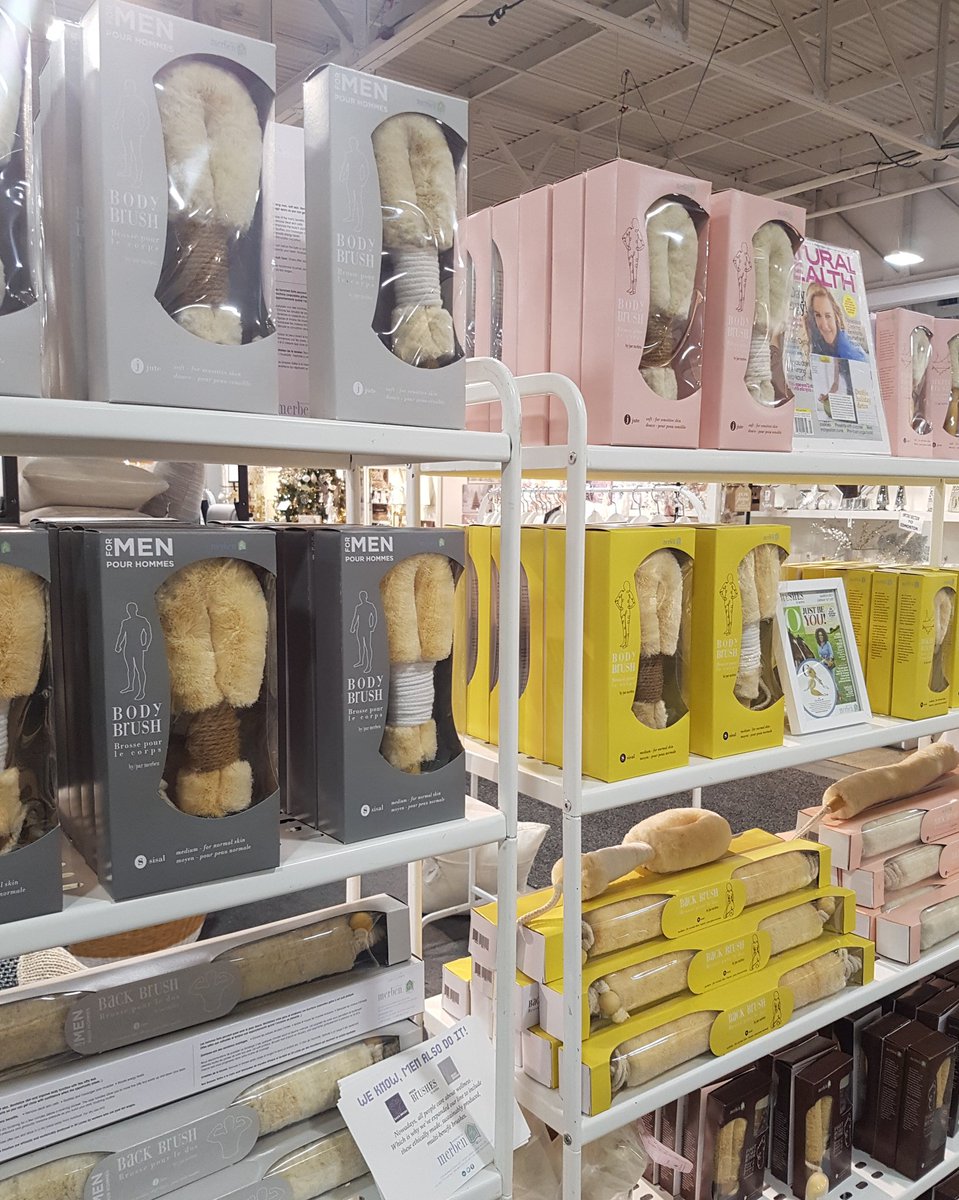 sanctuarydayspa's tweet photo. Stopped by to say Hi to our friends at @MerbenInt! @CanGift #drybrushinng #TOGiftFair https://t.co/Ht1muMh1Jd