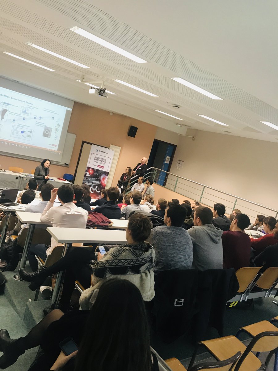 C_hloeClement's tweet photo. Quand les #Ambassadeurs et #RH @SAFRAN passent l'après-midi à @INP_ENSEEIHT ✈️🚀
#SafranOnBoard @SafranTalent https://t.co/BkfDMP5KDD