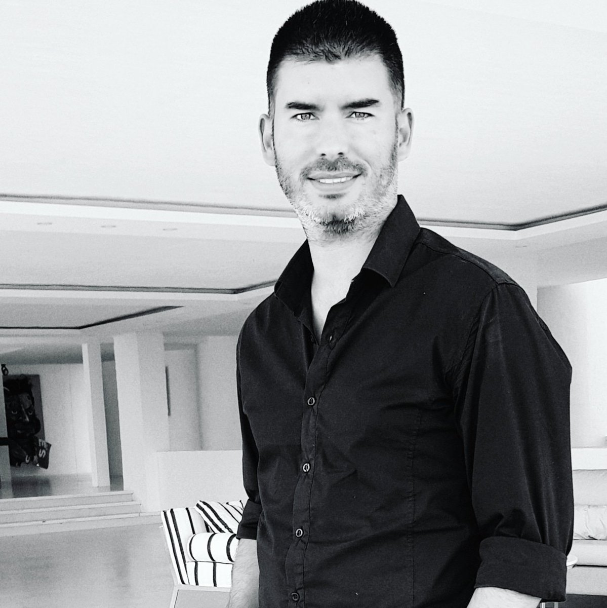 Fotingui black and white