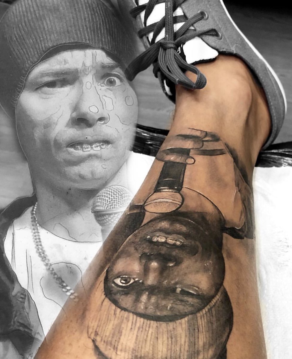 MarcoLuque's tweet photo. MANOOOO, MI AUTO-TATUÁRO NA PRÓSPIA PANTUMÍLHA! TÔ FERPLEXOOO! É NÓIZ QUEIRÓIZ! 🤣🤣🤣🤣🤣🤣🤣🤣 QUEN TEM CORÁGI??? #JacksonFaive https://t.co/38223uBRQ0