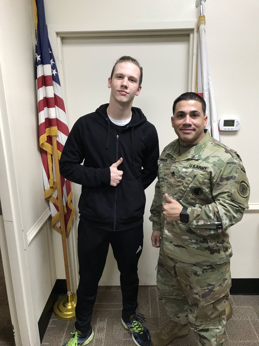 SFC_Torres_C's tweet photo. I want to congratulate PVT White MOS 38B for joining the US Army Reserve team. @Army_NRH https://t.co/euwxXsmndL