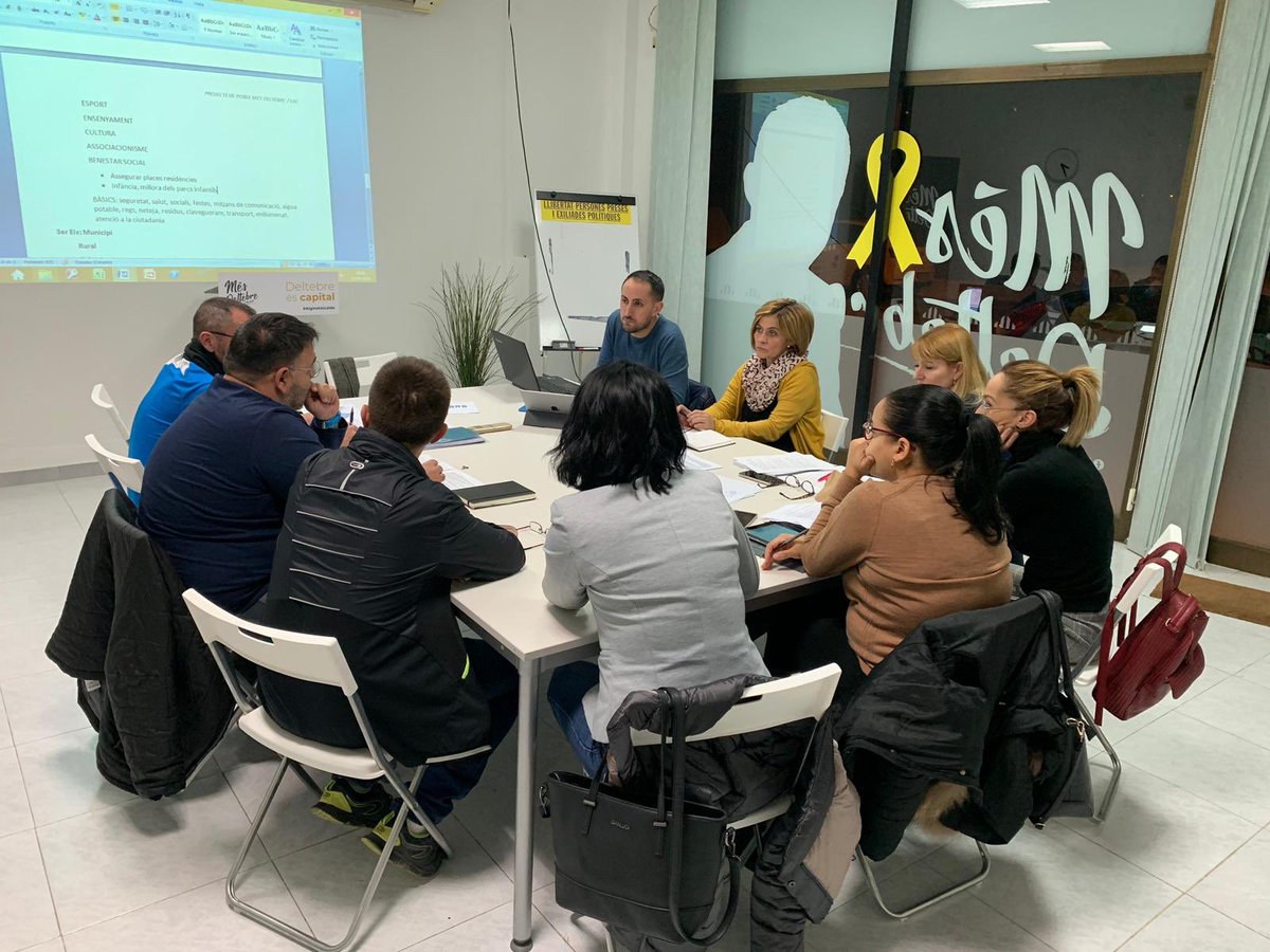 ERC_MesDeltebre's tweet image. 🔸9️⃣9️⃣ enquestes ciutadanes que hem realitzat.
Amb totes aquestes #positives i #constructives aportacions elaborarem el PROJECTE DE POBLE de totes i tots❗️
Encara ets a temps de dir la teva, escriu-nos a info@mesdeltebre.cat i digues la teva❗️
#projectedepoble #DeltebreÉsCapital