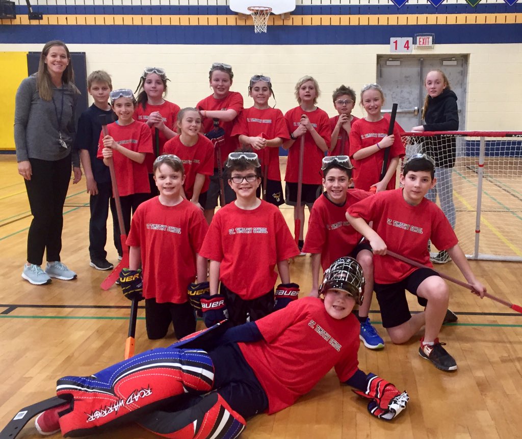 Great teamwork by our floor hockey team at the @NotreDameHCDSB tournament today. Go Blazers!