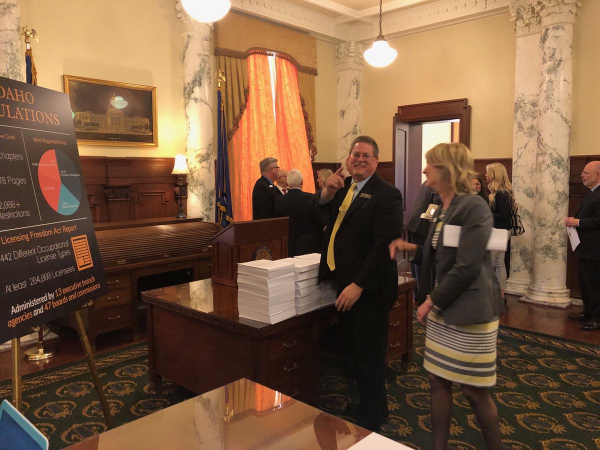 CynthiaSewell's tweet photo. .@LewistonTribune Bill “Never Twitter” Spence discovers a startling coverup. The stacked pages are blank. Little’s staff says they did not want to waste paper. #frugal #treessaved #IDpol #supersleuth https://t.co/O6t6ByCeAZ