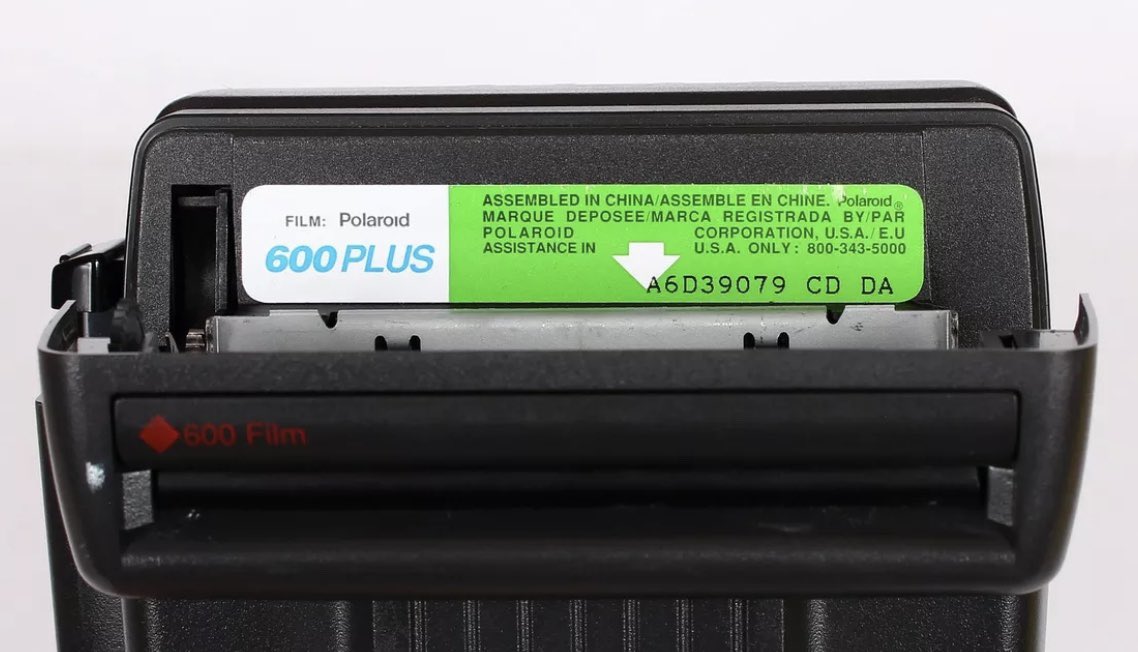 yungGmoneyz's tweet image. Giving away this Polaroid camera to an aspiring photographer. RT for a chance to win! (must be following)💖