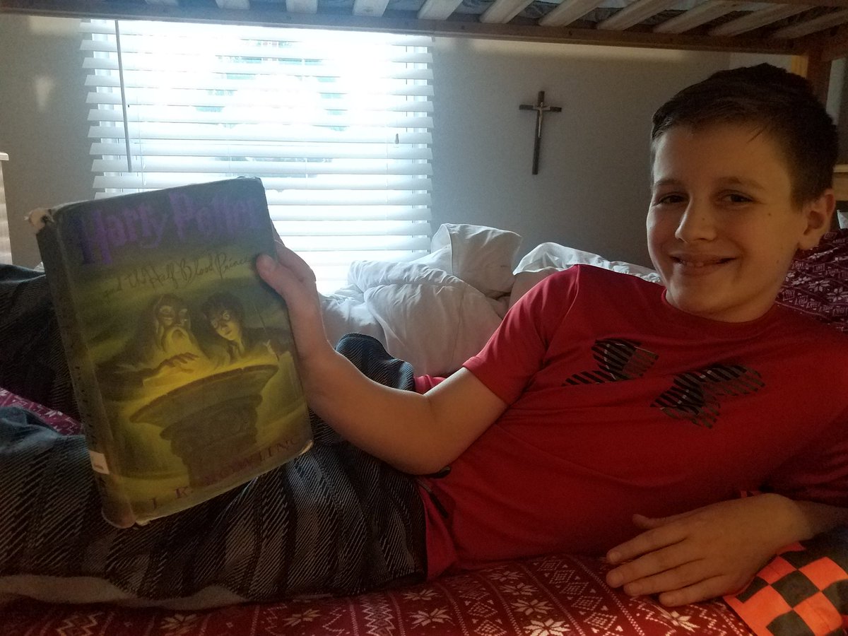 crlCLE's tweet photo. 100 pages in today reading Harry Potter and the Half Blood Prince #FPCS6thREAD @jk_rowling @MrCsClassroom https://t.co/5FLkX3TpgP