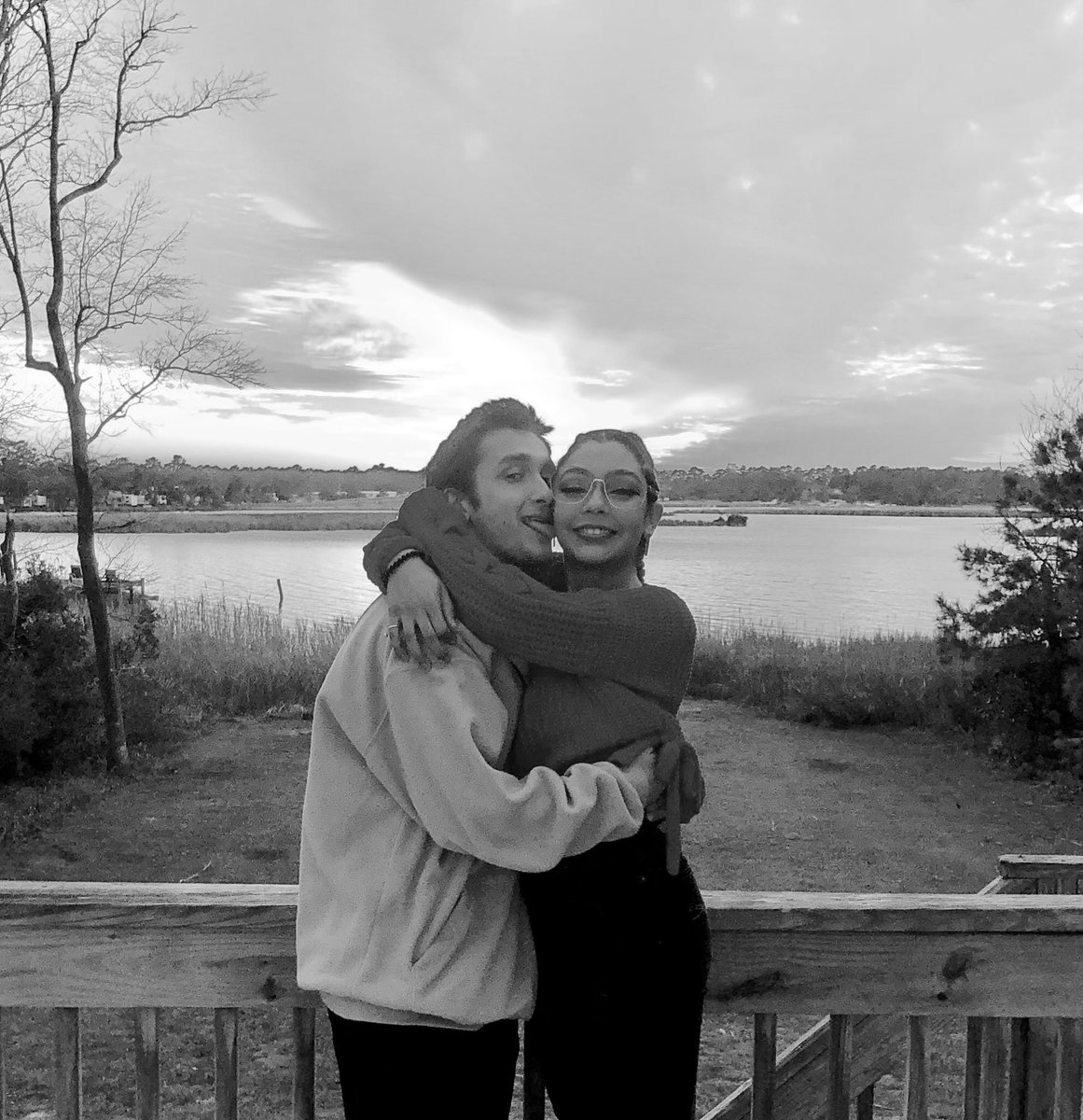 TaionaBlunt's tweet photo. a love story: sometimes 2 souls meet and it don’t mean shit, sometimes 2 souls meet and it means a whole lotta shit https://t.co/XcGjMgfE4E