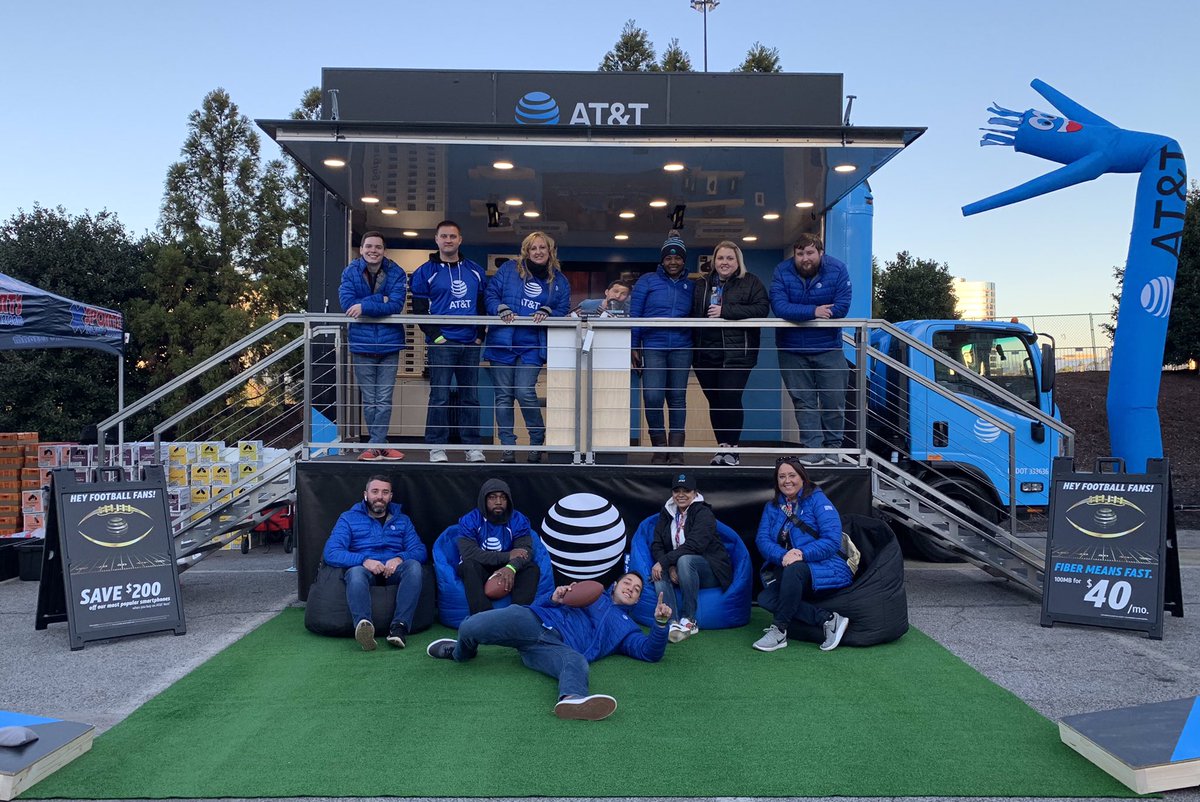 This team. This experience. Mobile is #SuperBowlLIII ready!! 🚐🏈#mobilemadness #GSCUnitedForce #lifeatatt