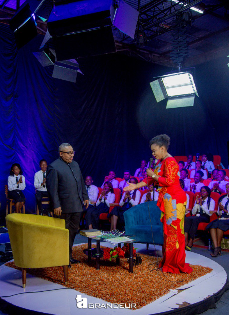 GrandeurTa's tweet photo. #TaGrandeur reçois le Pasteur #JosephBondoKasongo de #l'église #LaBorneUpn ce #samedi 2 Février. 
Comme thème :#DES IMPREVUS POUR L'HOMME PREVUS PAR DIEU .
#Canalsat341.  À 10:15
Avec Maman #DorcasKapinga https://t.co/K2ZvXctGMD