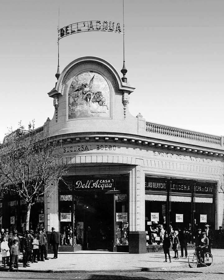 BsAs_recuerdo's tweet photo. Sucursal de la tienda Dell`Acqua en Boedo e Independencia en los años 30. https://t.co/Ujsr9L82yy