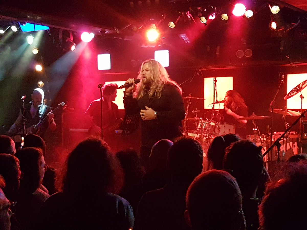 AxlStone1's tweet photo. @WeAreInglorious @TheNathanJames @ridetonowhere
What an amazing night, truly memorable, Thank you so much @waterfrontUEA #LEGENDSINTHEMAKING https://t.co/mTkbRzaUmo