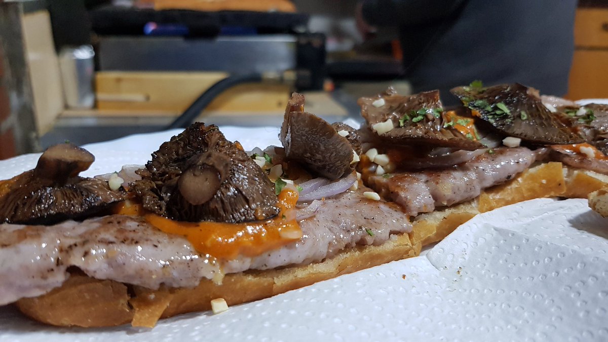 JoanBoronat's tweet image. Res més a dir... #GraciesBoada!
Ja descomptem els dies per gaudir d&apos;un Pregó de Sta Tecla diferent. #BoadaPregoner!