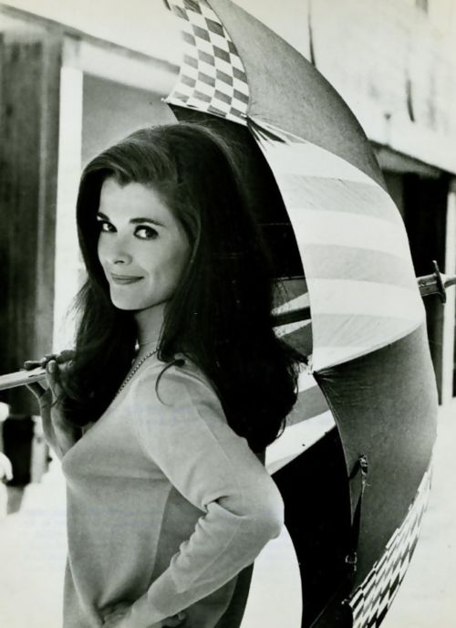 Happy 78th birthday to Jessica Walter! 