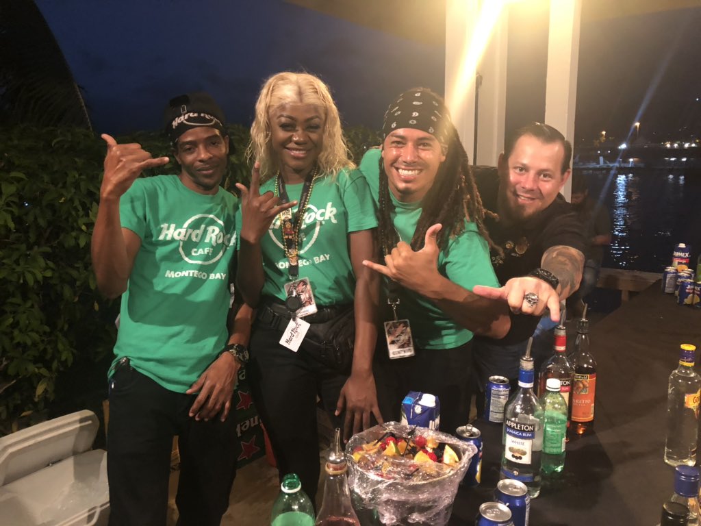 It’s 🇯🇲 night at the Montego Bay Yacht Club! Thanks to Hard Rock Cafe for the drinks and hours d’oeuvres from @OnSteakhouse and Juci Beef Patties!