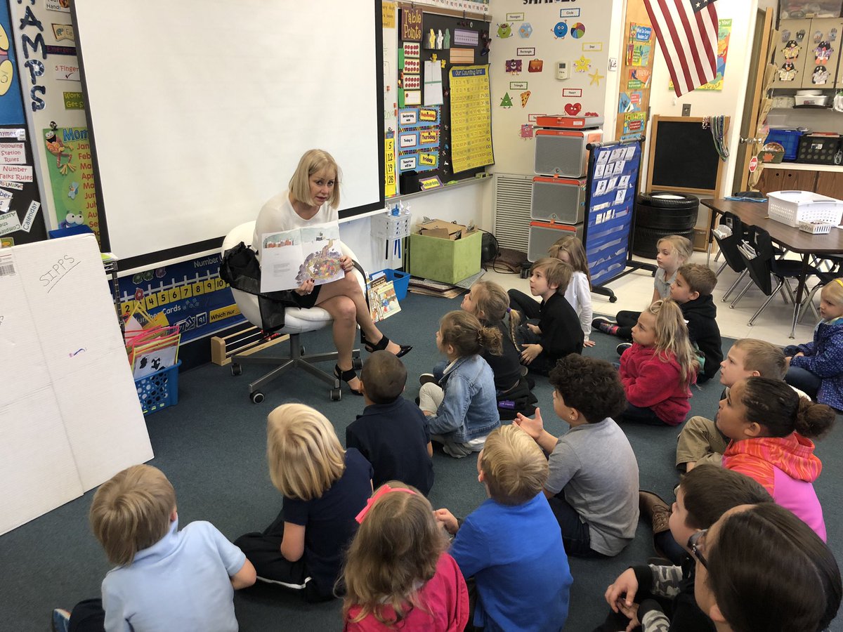 OrmondBeachElem's tweet photo. OBE was blessed today with many guest readers to help us to celebrate literacy! The students loved hearing stories from @jrussell_t @CarlPersis @spersis and members of Ormond Beach Kiwanis! #ObeistheplacetOBE #vcsliteracy https://t.co/BAhbfiNEJy
