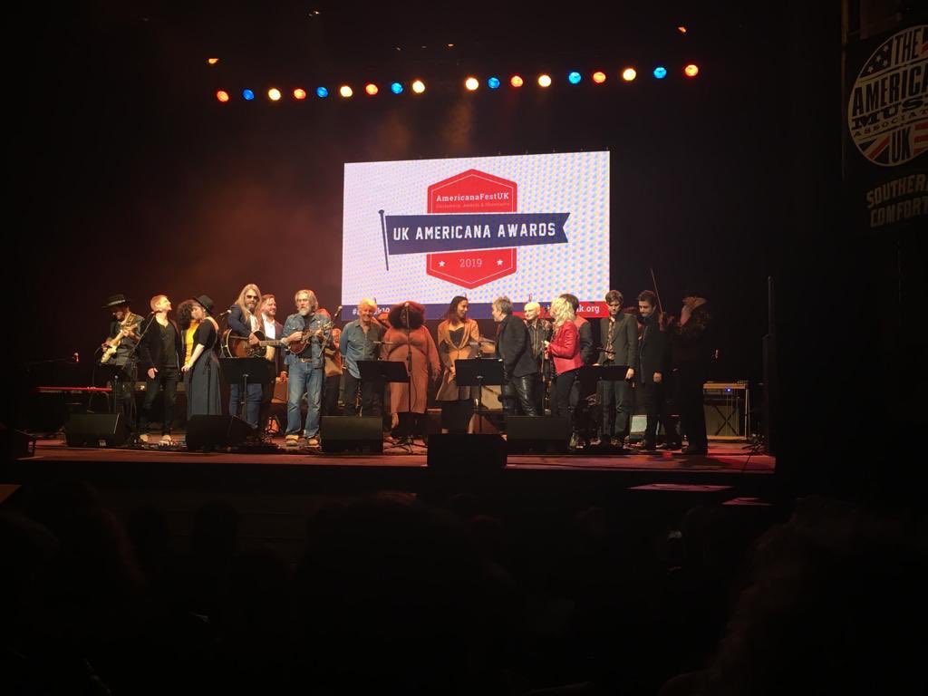 Wonderful ensemble @TheAMAUK awards tonight - look at that line up! Congrats to all the award winners and nominees. @jcpennyuk date night success!