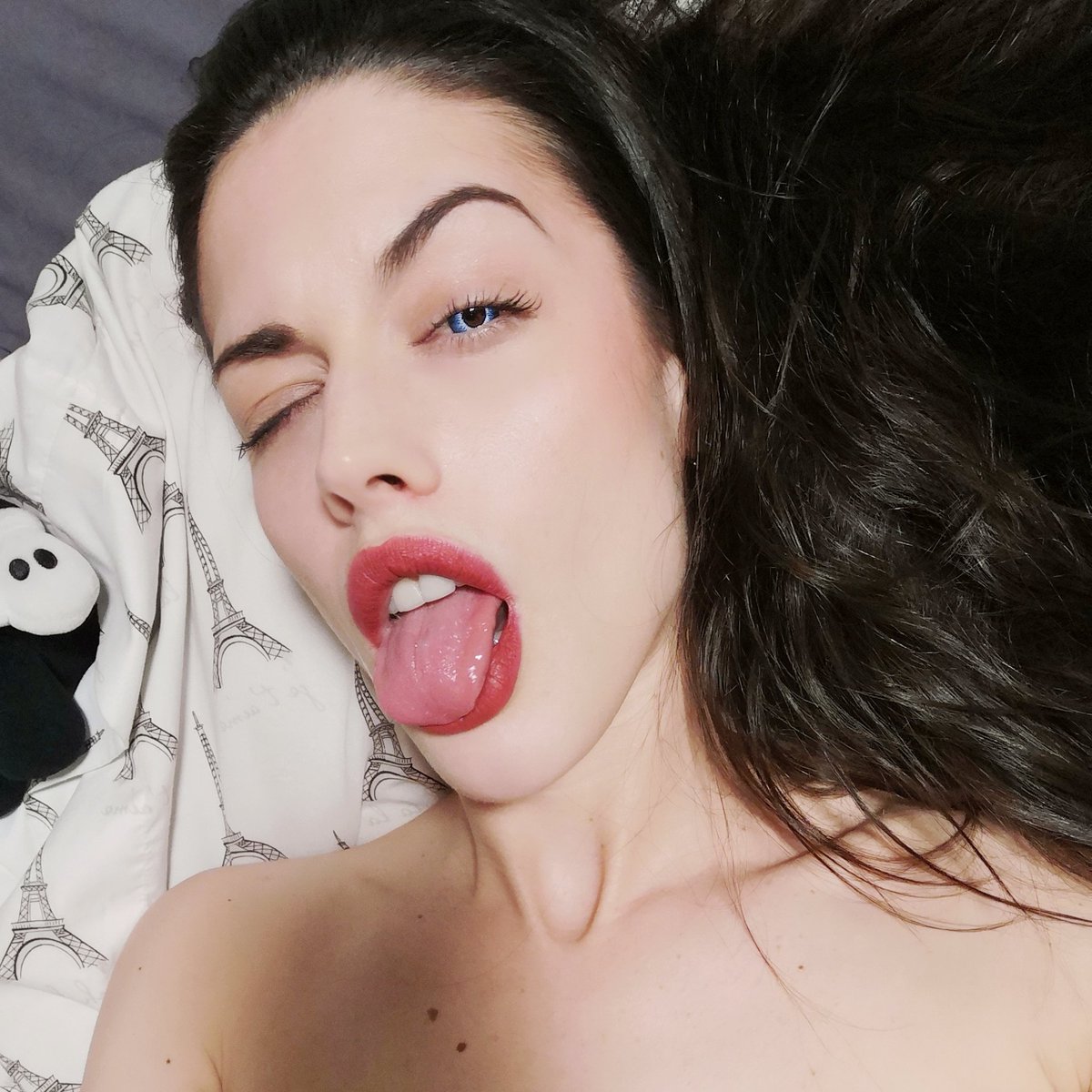 KristenAubinOff's tweet photo. Alter-Ego 😼 https://t.co/Ub6Cu87DVM