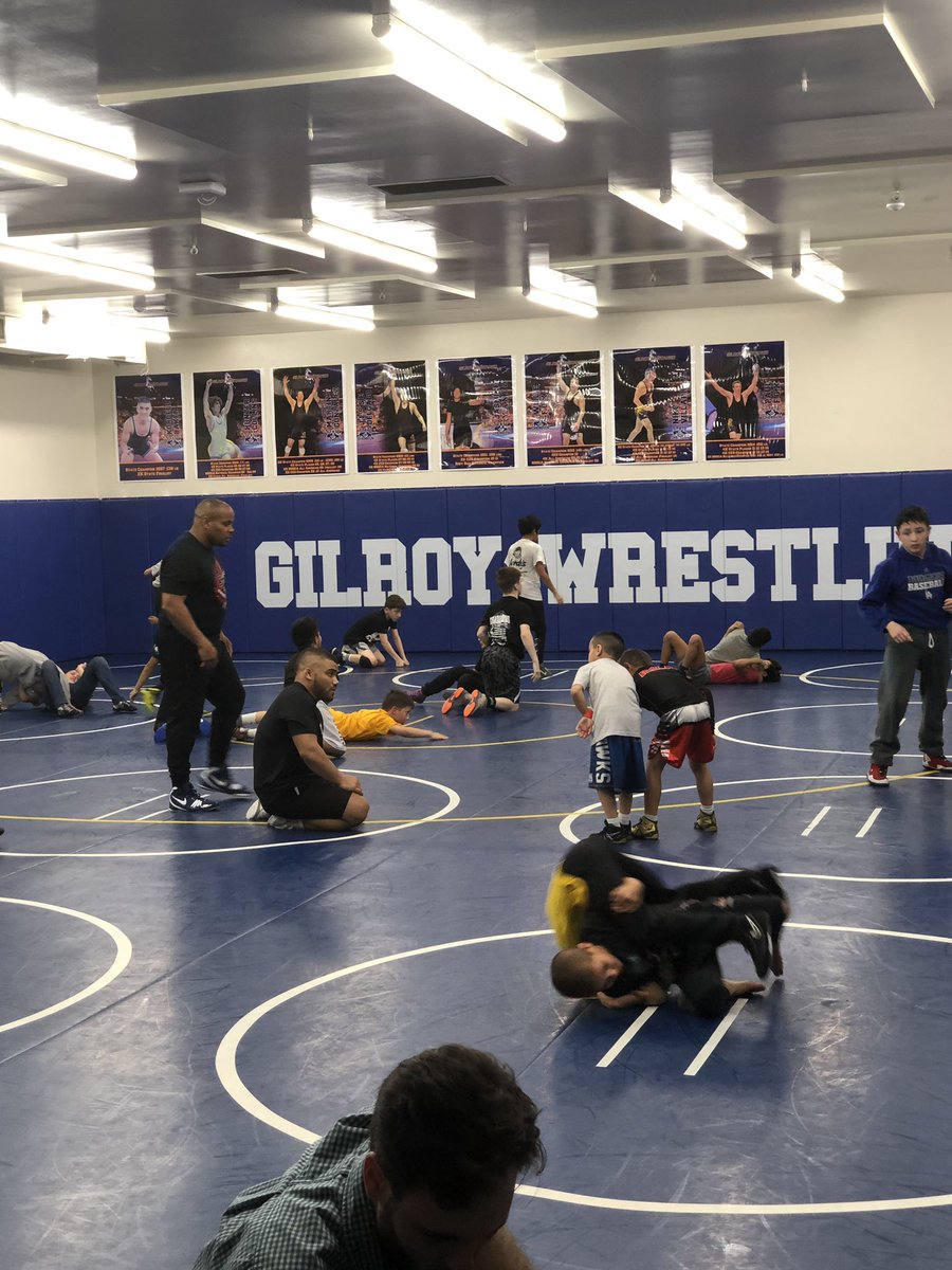 arielhelwani's tweet image. I just watched @dc_mma coach kids aged 6-19 in wrestling at Gilroy (Calif.) HS for four hours. This is one of the best fighters on the planet teaching kids every day for free. It’s truly unbelievable to watch how dedicated he is to the job. My respect for him has grown even more.