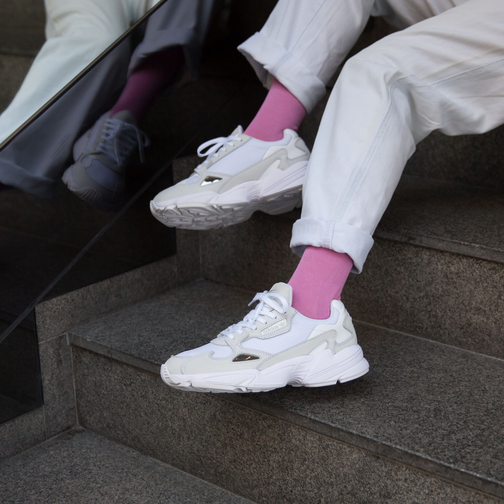 Absorbente águila calificación Titolo on Twitter: "#sale #sale #sale Adidas Falcon W - Footwear  White/Footwear White/Crystal White Take a look! 🔥 https://t.co/7DSxuYZh6U # adidas #falcon #w #wmns #white #sale #sales #wintersale #sneakers #fresh  https://t.co/Bs99fG2Pqt" / Twitter