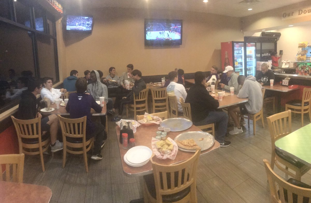 Varsity team dinner at Pepperoni’s. Good times!  #stoptherain