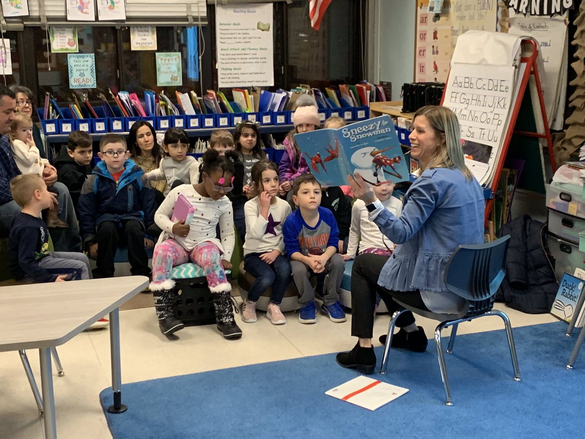 AAE_PARP's tweet photo. Read Aloud Night! Thank you to the amazing teachers at Albany Avenue!! https://t.co/ThgPg9VBCt