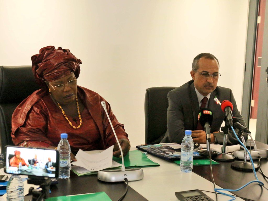 Progres_Lait's tweet photo. Le comité régional d'orientation du programme #ProgresLait a tenu sa quatrième réunion le 31 Janvier 2019 au ministère de l'élevage et des productions animales du Sénégal. Une réunion qui a vu la forte participation de la Mauritanie. 
#MonLaitEstLocal #kebetu https://t.co/RdkL950JzK