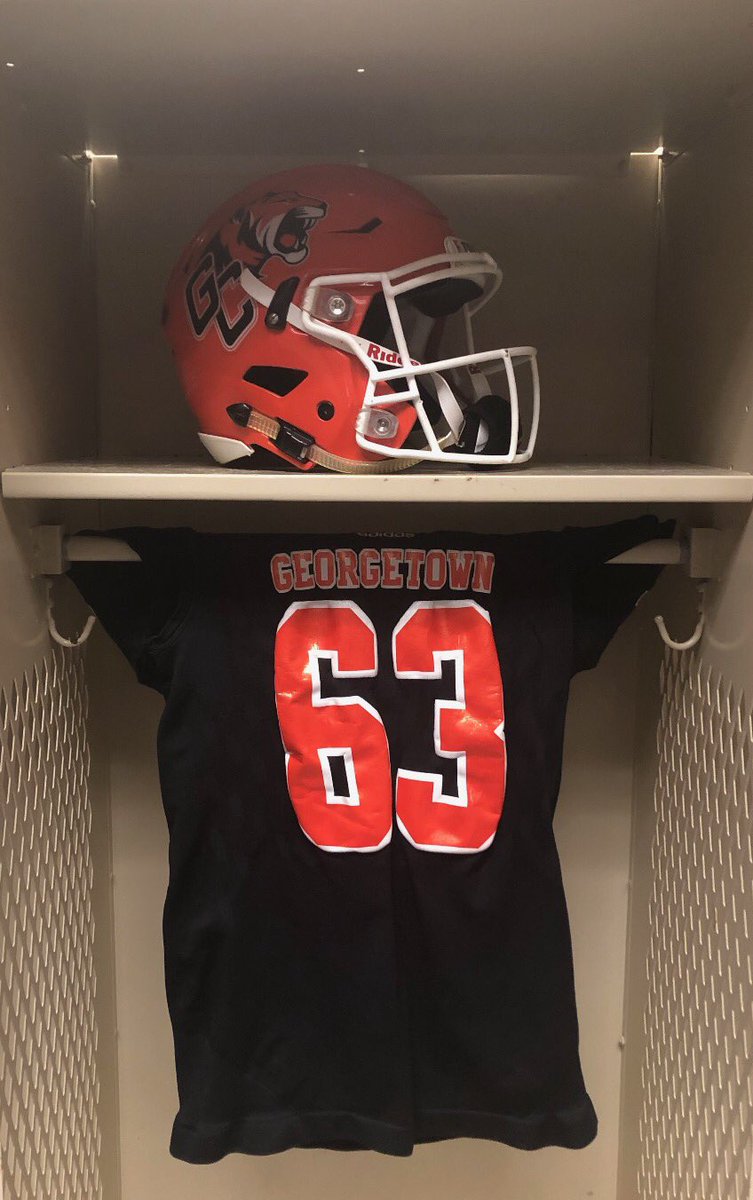CoachB_CSU's tweet photo. Thanks to all who have helped me thru this process.... proud to announce my commitment to Georgetown College #T19GERPRIDE 🐅 @CodyWilliams31 @gtown_football @coach_byrdOL @GC_CoachCronin @XeniaAthletics @XeniaBucsFB @CoachSmitherman https://t.co/bexDwq1YXj