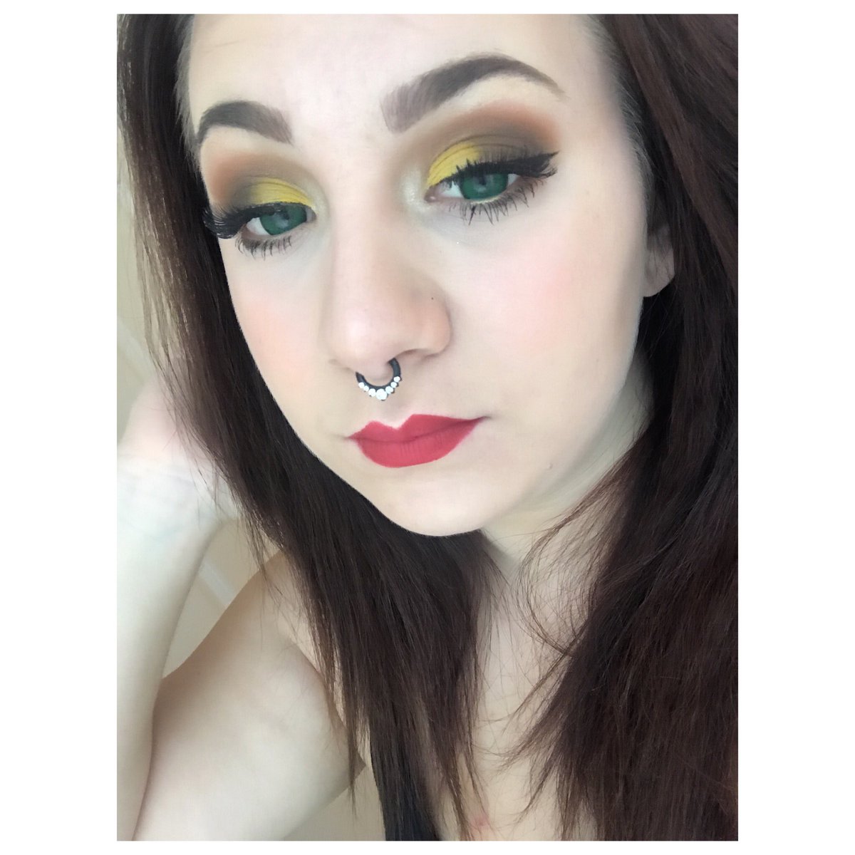 beautizon's tweet photo. Another lovely James Charles palette look #MorpheXJamesCharles #jamescharles #Morphe #mua #selftaught #yellow #greeneyes https://t.co/gXVTQxYKa4