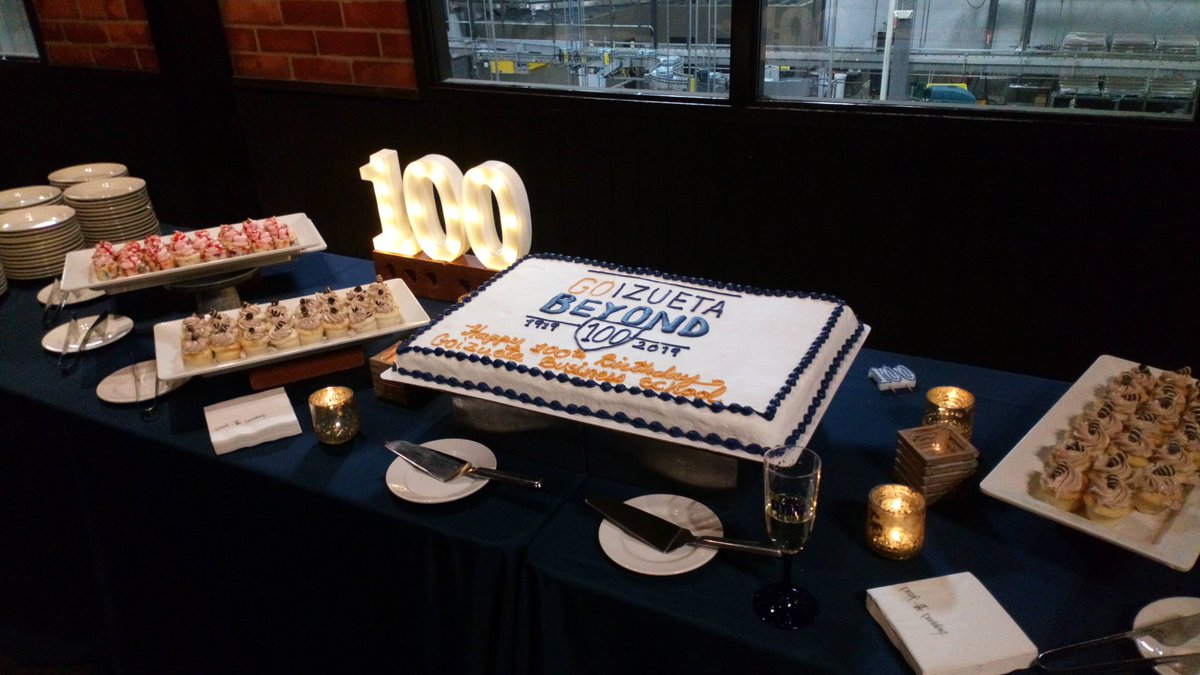 jamieharrellmba's tweet image. Happy #GBS100 from MEMBA '16 #romba #trans #WillNotBeErased #LGBT #TransIsBeautiful #DiversityAndInclusion