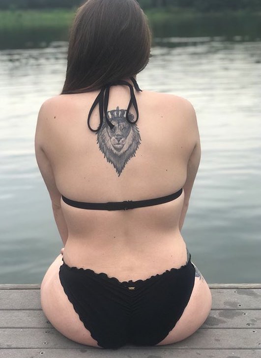 swwood_'s tweet photo. @brooke_conni You booty puts my “big booty” to shame 😂😻 https://t.co/8nu4WSy0Rw