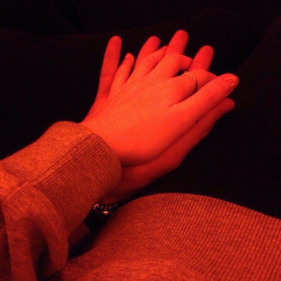 DistinctBelle's tweet image. —; i want everyone to know that i am only half a soul.