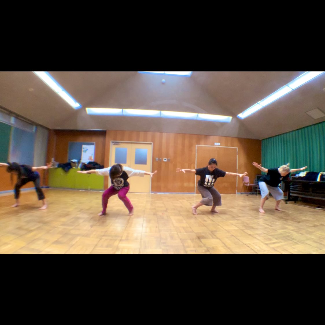 inumayu2447's tweet photo. 本日より福岡入りです。
福岡ダンスフリンジフェスティバル vol.12
2/2 19:20〜20:40 
TABATHA「マニュアル」
です。
よろしくお願い致します。 https://t.co/oYUBipzMG4