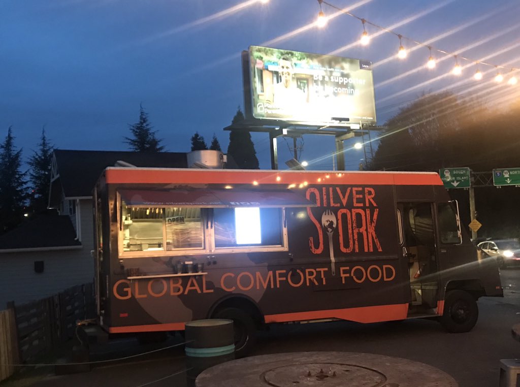 Hanging @ounceswestseattle until 9!