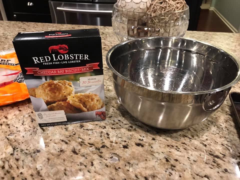 SLCSpearson's tweet photo. These #pearsonpioneers found the family’s secret recipe for delicious biscuits for the #colddaycooking challenge! I’ll have to try that recipe! #togetherisbetter #pavetheway #polarvortex19 https://t.co/pQcPJgNXS1